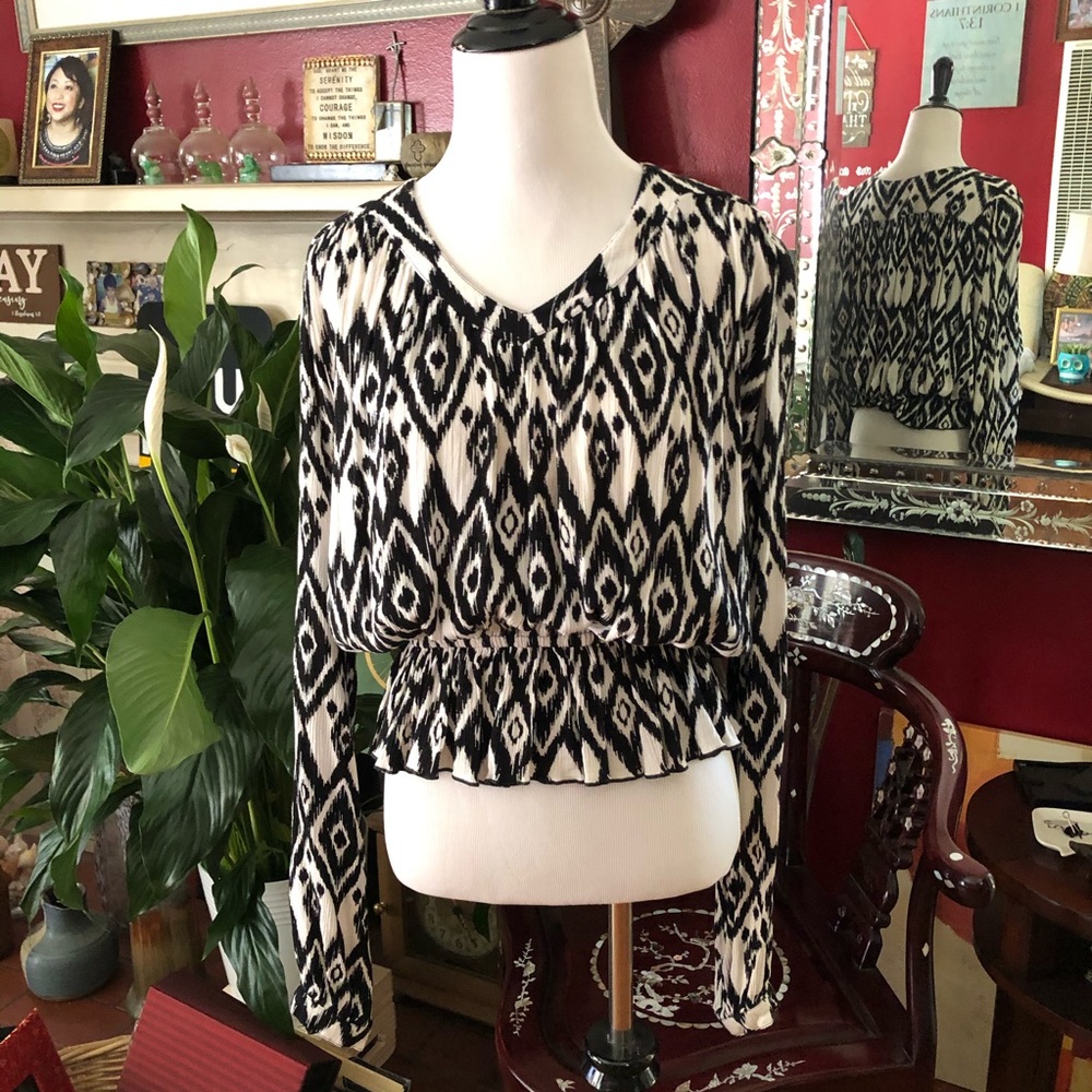 House of Skye 70’s Fashion Top